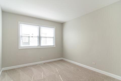 775 Jody Ln, Hoffman Estates, IL 60169 photo 8