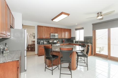 231 Butler Dr, Bartlett, IL 60103 photo 8