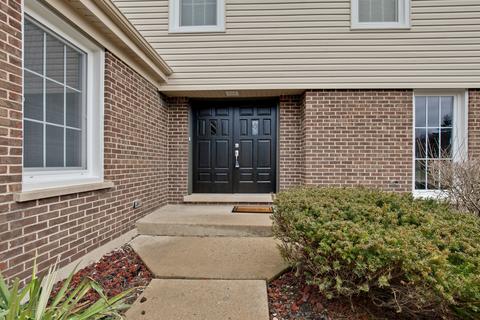 855 Sutton Dr, Northbrook, IL 60062 photo 3