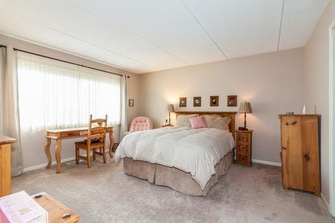 147 Stanhope Dr #A, Willowbrook, IL 60527 photo 7