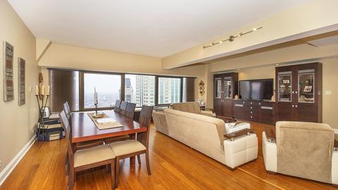 175 E Delaware Pl #4902, Chicago, IL 60611 photo 2