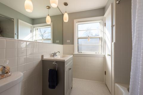 3244 Central St, Evanston, IL 60201 photo 9
