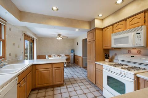 2115 Rolling Ridge Ln, Lindenhurst, IL 60046 photo 6