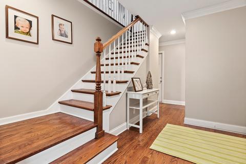 2 S259 Arrowhead Dr, Wheaton, IL 60189 photo 2