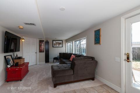 990 Baltusrol Dr, Elgin, IL 60123 photo 14