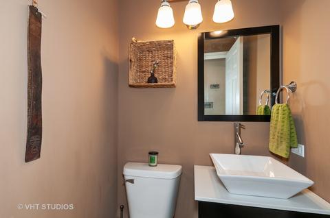990 Baltusrol Dr, Elgin, IL 60123 photo 8