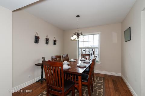 990 Baltusrol Dr, Elgin, IL 60123 photo 4