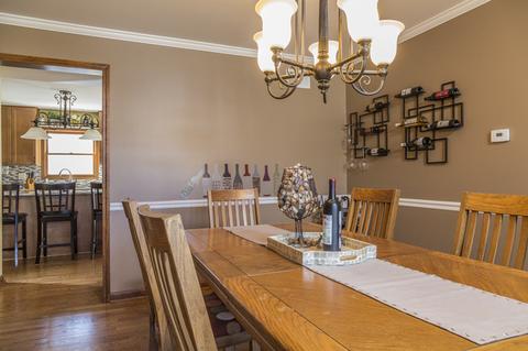 407 Surrey Rd, Bartlett, IL 60103 photo 11