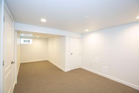 9655 S Prairie Ave, Chicago, IL 60628 photo 18