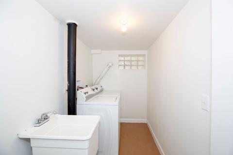 9655 S Prairie Ave, Chicago, IL 60628 photo 19