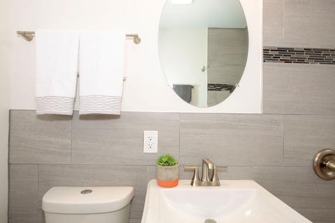 9655 S Prairie Ave, Chicago, IL 60628 photo 10