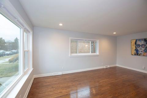 9655 S Prairie Ave, Chicago, IL 60628 photo 6