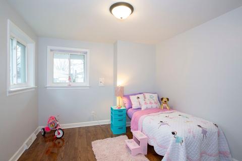 9655 S Prairie Ave, Chicago, IL 60628 photo 14