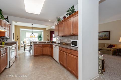 2443 Rolling Rdg Ln, Elgin, IL 60124 photo 4
