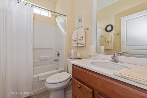 2443 Rolling Rdg Ln, Elgin, IL 60124 photo 14