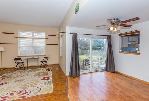 2207 Henning Pl, Plainfield, IL 60586 photo 2
