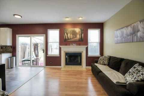 28905 Sawmill Ln, Lakemoor, IL 60051 photo 6