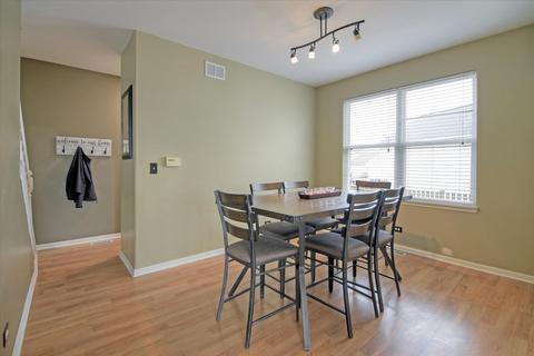 28905 Sawmill Ln, Lakemoor, IL 60051 photo 11