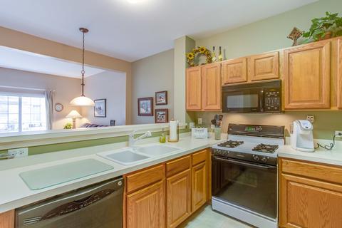 57 Bay Dr, Itasca, IL 60143 photo 10