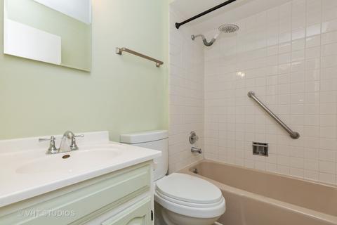1716 Maple Ln, Elgin, IL 60123 photo 8