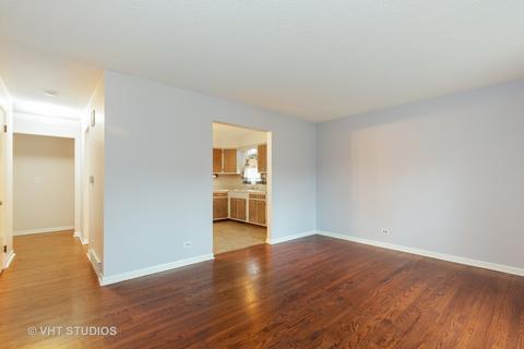 1716 Maple Ln, Elgin, IL 60123 photo 3