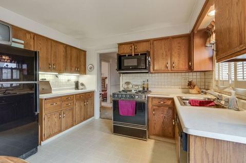 610 Howard Ct, East Dundee, IL 60118 photo 8
