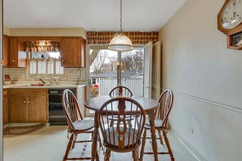 610 Howard Ct, East Dundee, IL 60118 photo 13