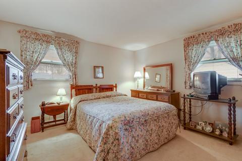610 Howard Ct, East Dundee, IL 60118 photo 18