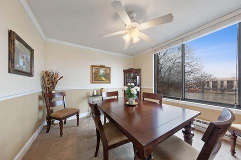 2000 Saint Regis Dr #2N, Lombard, IL 60148 photo 5
