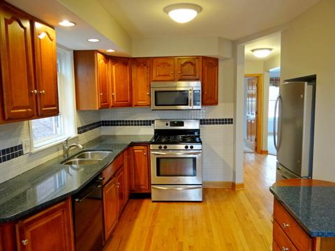 2844 Maple Ave, Berwyn, IL 60402 photo 3
