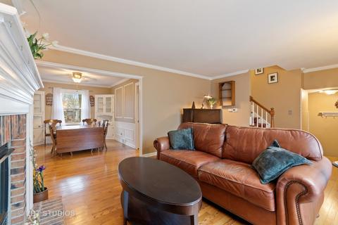 204 E 14th Ave, Naperville, IL 60563 photo 3