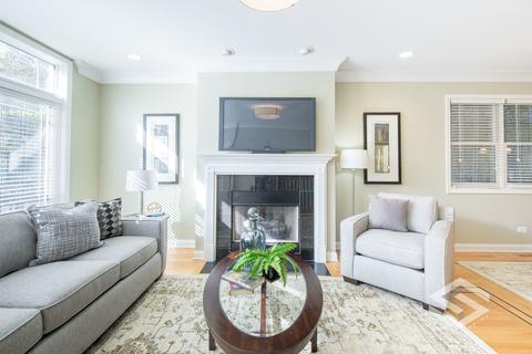 436 E 48th Pl #1, Chicago, IL 60653 photo 3