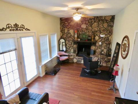 203 E Douglas St, Carlock, IL 61725 photo 8
