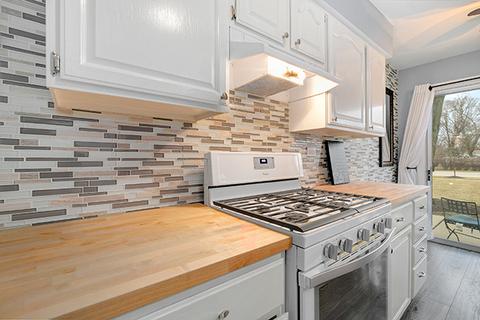 104 Daniel Ct #C, Bartlett, IL 60103 photo 8