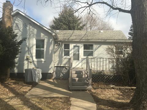 315 W Devlin St, Spring Valley, IL 61362 photo 2