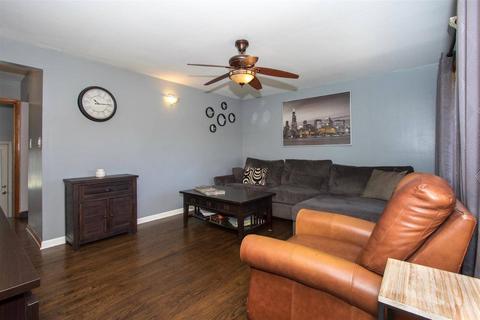 443 Vassar Ln, Des Plaines, IL 60016 photo 3