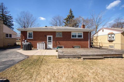 443 Vassar Ln, Des Plaines, IL 60016 photo 10