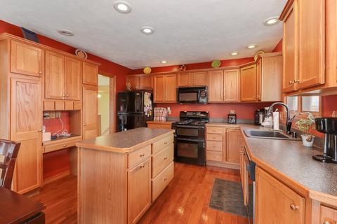 203 S Towanda Ave #B, Normal, IL 61761 photo 5