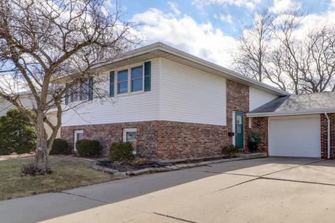 203 S Towanda Ave #B, Normal, IL 61761 photo 1