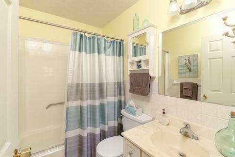 203 S Towanda Ave #B, Normal, IL 61761 photo 17