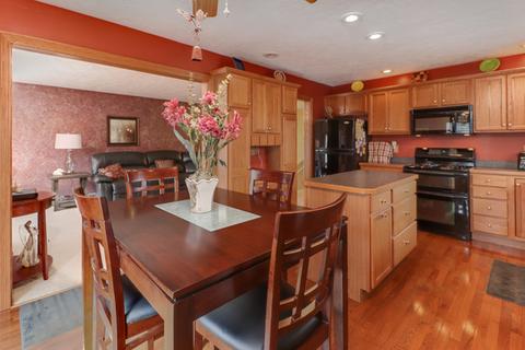 203 S Towanda Ave #B, Normal, IL 61761 photo 11