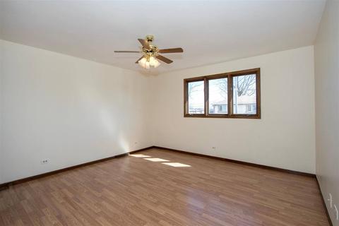 7944 W 75th St, Bridgeview, IL 60455 photo 6