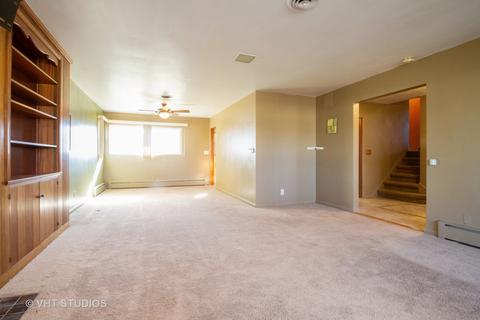 709 Grant St, Harvard, IL 60033 photo 4