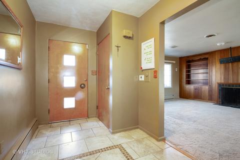 709 Grant St, Harvard, IL 60033 photo 2