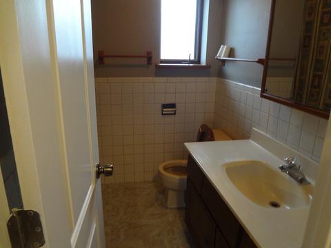 550 Howard Ave, East Dundee, IL 60118 photo 14