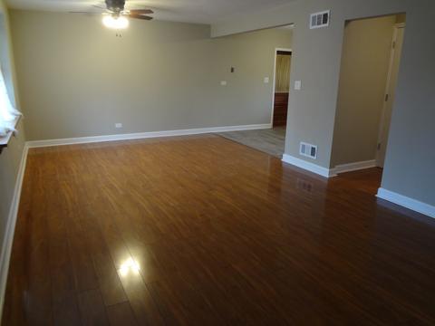550 Howard Ave, East Dundee, IL 60118 photo 4