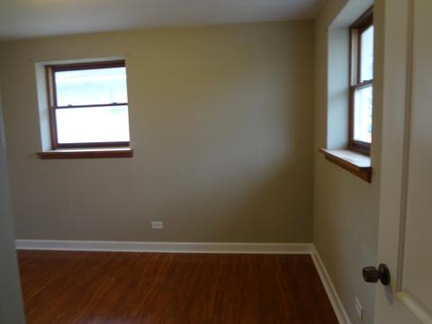 550 Howard Ave, East Dundee, IL 60118 photo 5