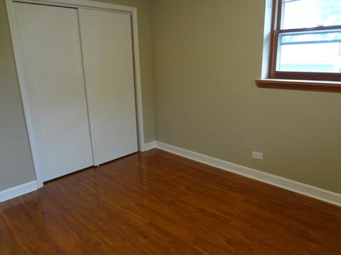 550 Howard Ave, East Dundee, IL 60118 photo 9