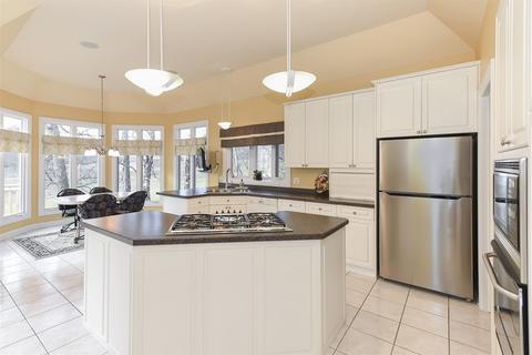 631 Timber Ridge Dr, Bartlett, IL 60103 photo 9