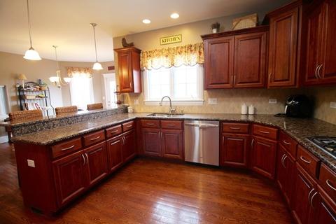 7933 Pineview Ln, Frankfort, IL 60423 photo 6